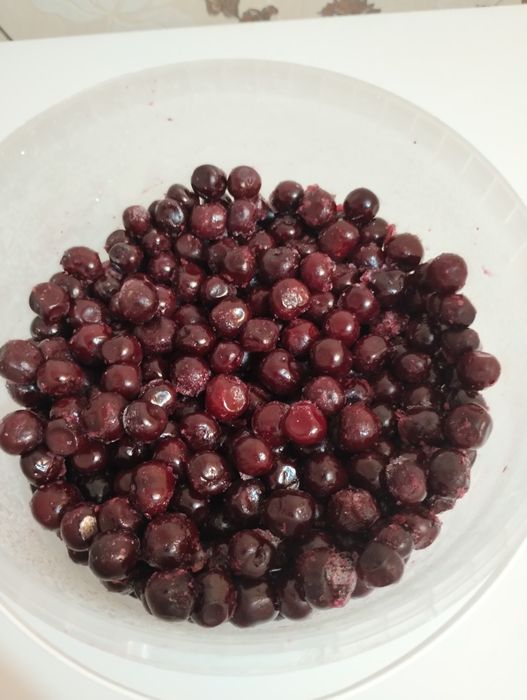 Продам вишню замороженную