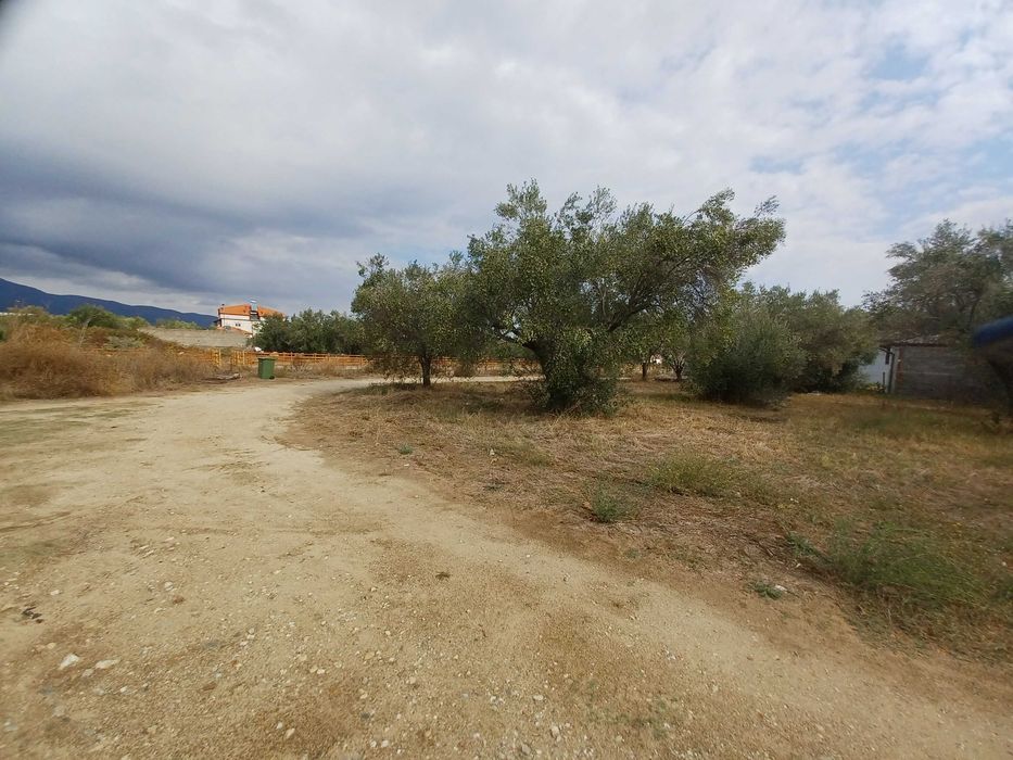 Продава се парцел 680 м2 в регулация в Неа Врасна, Гърция