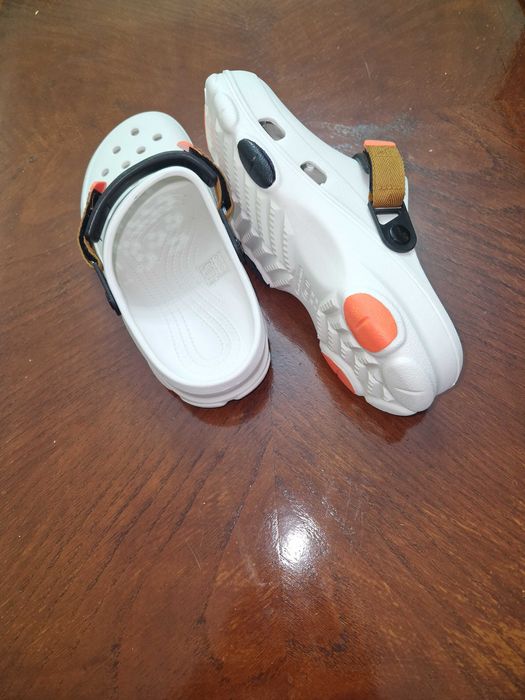 Papuci unisex, model vara: 2024