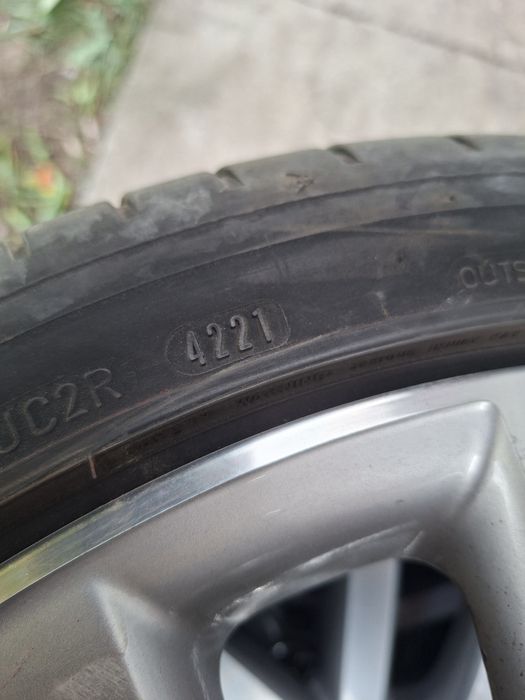 Vând jante originale vw 225 /40 R18