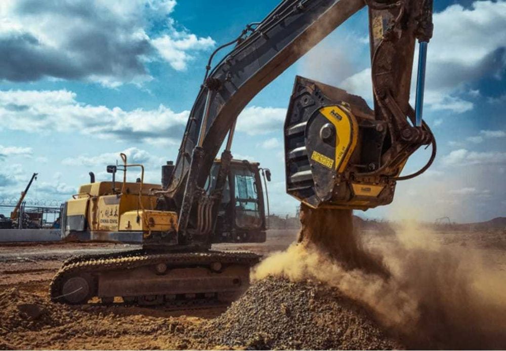 Cupa concasare model BF120.4 S4 pentru excavatoare 30-45 ton