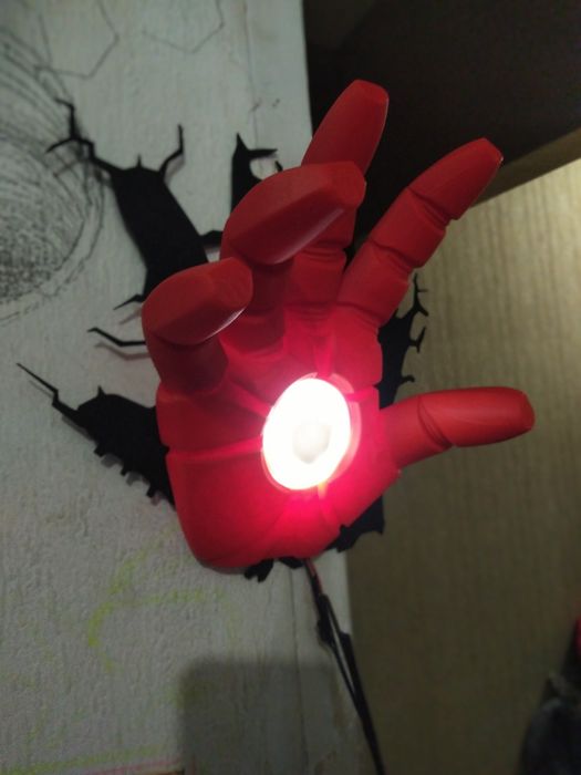 Лампа за стена Ironman