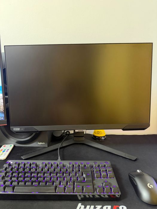 Setup Gaming Complet , Gata de folosit , PC + 2 monitoare + Masă,Scaun
