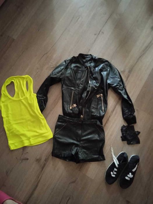 Продам костюмы танцевальные