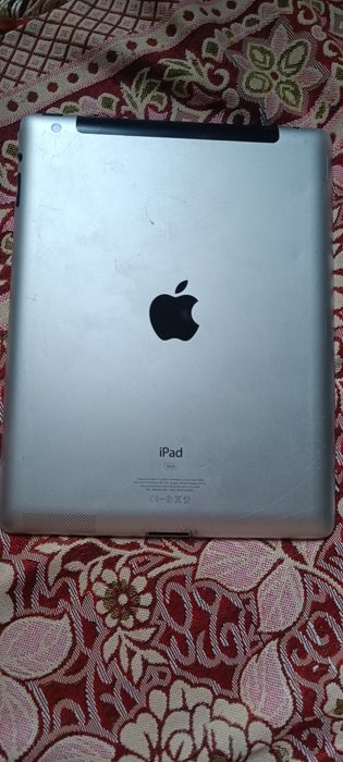 Планшет Apple iPad 2 32GB (с поддержкой SIM-карты