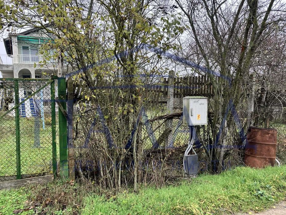 МАСИВНА къща-м-ст Перчемлията