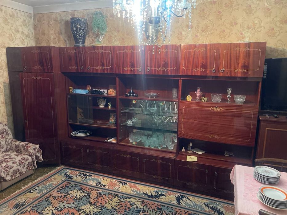 Продам шифонер стенка срочно