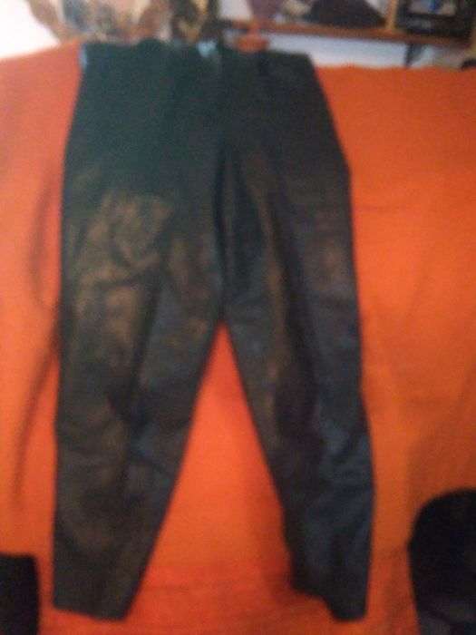 Pantaloni de piele naturala fina