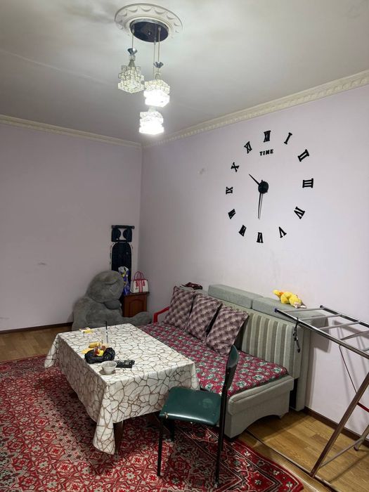 Продается квартира Юнусабад 15 квартал 2в3 комнатная.