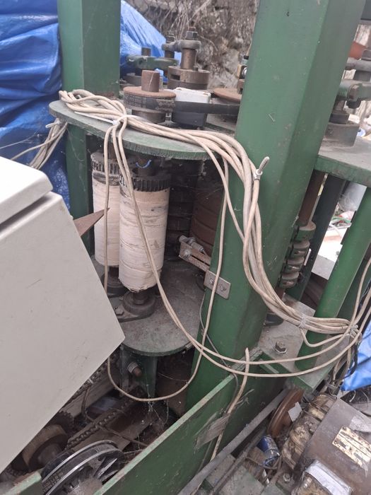 Машина за пройзводство на салфетки