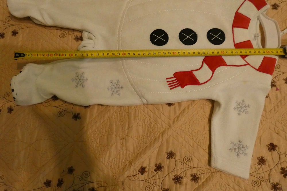 Costum bebe om de zăpadă