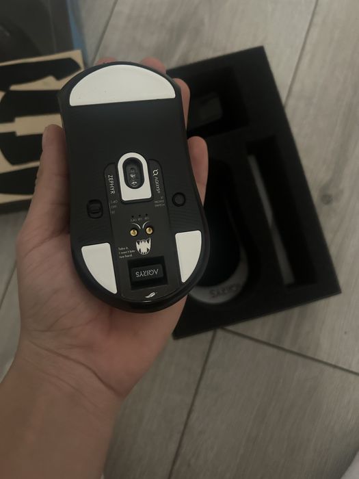 Mouse gaming aqirys zephir wireless