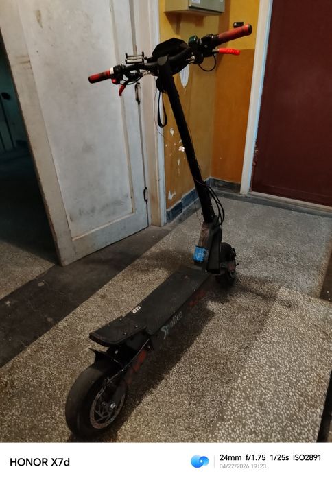 Продавам kukirin g2