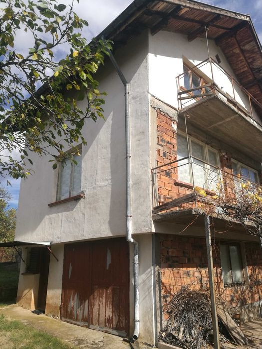 Продава се Къща в с. Садовик, Област Перник - 90 кв.м за 442 €/кв.м - Снимка #3