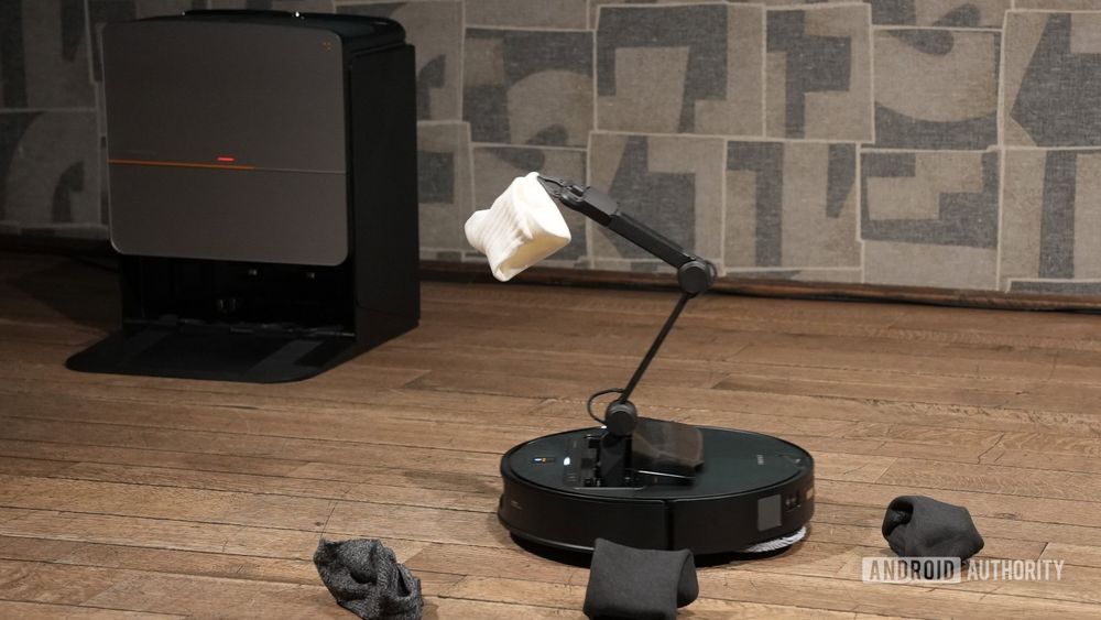 Roborock Saros Z70 — новый флагман робот-пылесос