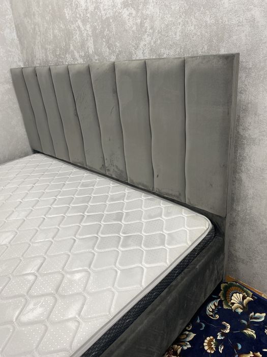 Спальная кровать