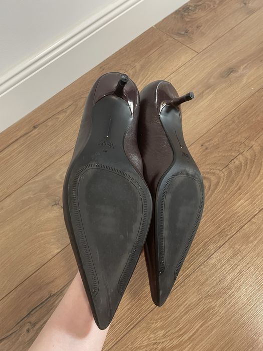 Pantofi din piele cu toc mic Zara