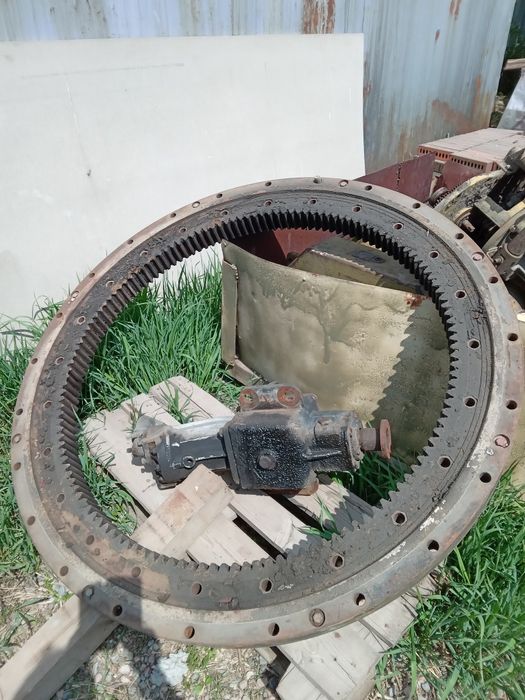 Запчасти на автокран КС 2573