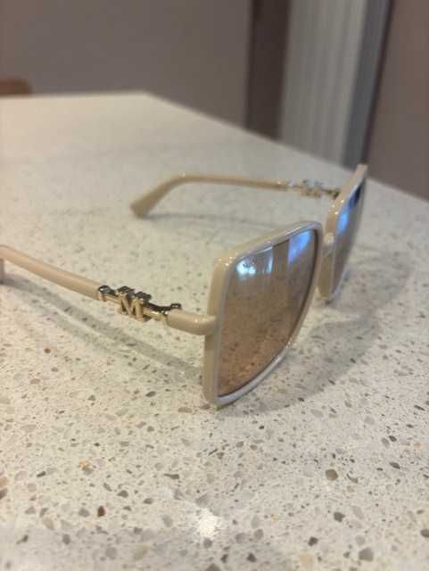 Нови слънчеви очила Max Mara