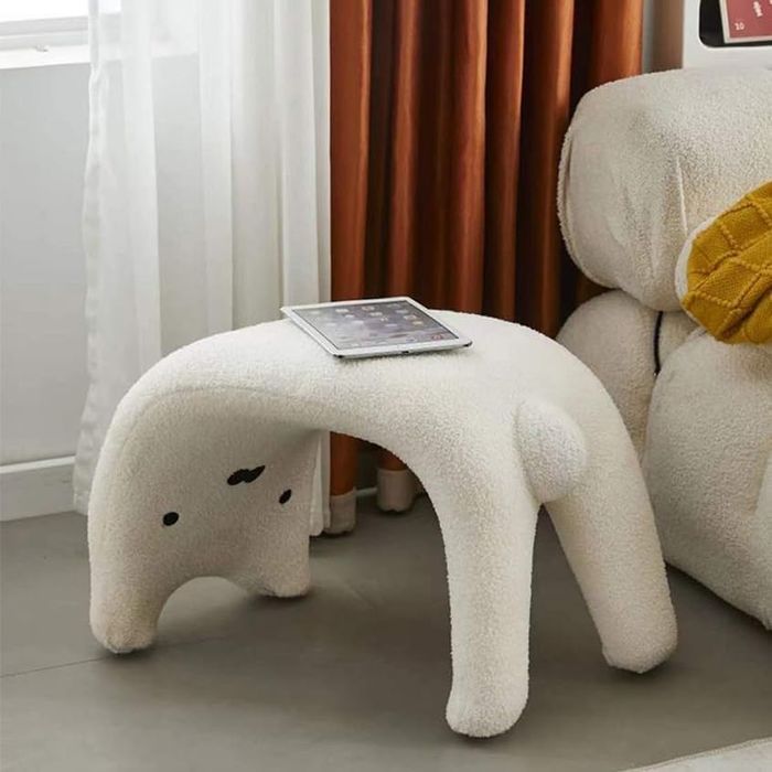 Пейка коте, подходяща за детска стая или антре