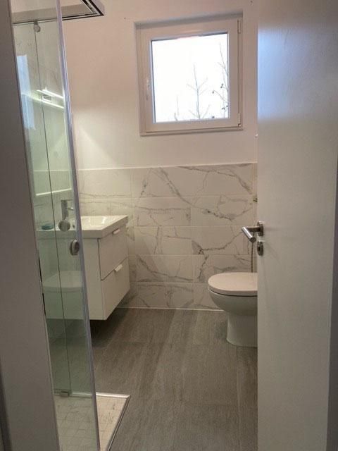 Дава се под наем Етаж от къща в Пловдив, Остромила - 120 кв.м за 969 € - Снимка #5