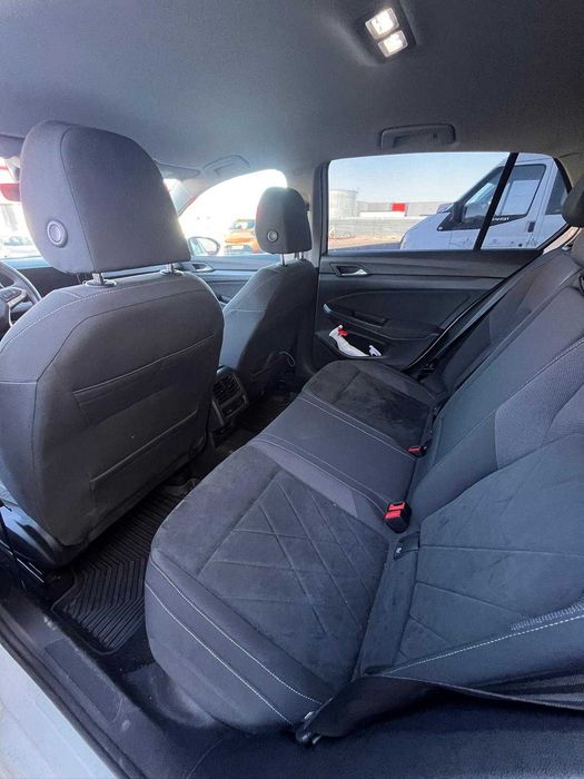 Volkswagen Golf 8 STYLE (Automat) TVA deductibil