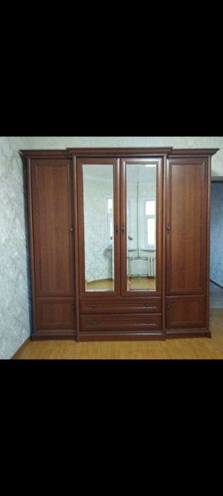 Шифоньер в хорошем состоянии