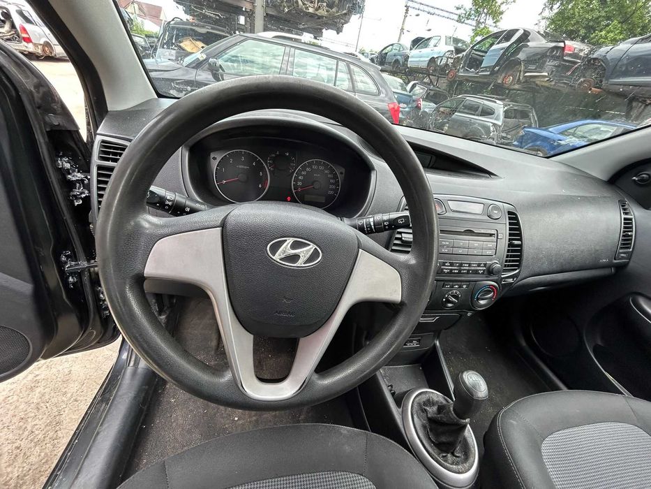 Dezmembrez Hyundai I20 an 2009 1.6 crdi