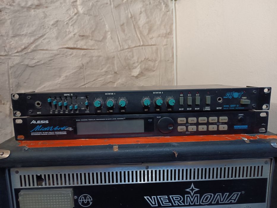 Продавам техника за домашно звукозаписно студио