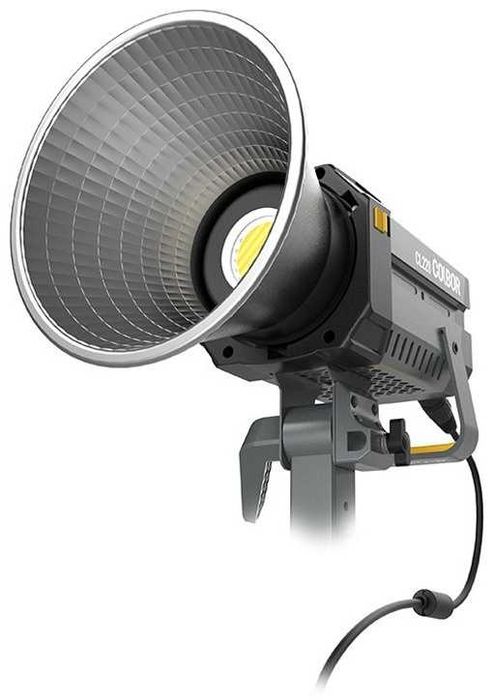 Продам постоянный свет Calbor Cl220