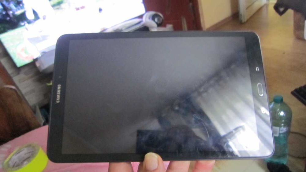 Tableta Samsung 10", SM-T585, telefon(4G)
