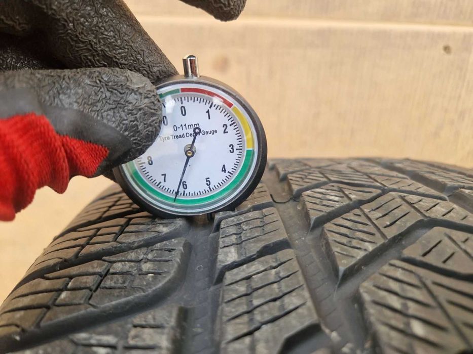 4 броя Pirelli R22
285/40-325/35 Зимни гуми спорт пакет 
DOT2919