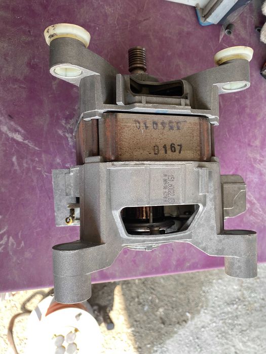 Двигатель от стиральной машины Bosch wlf20171ce