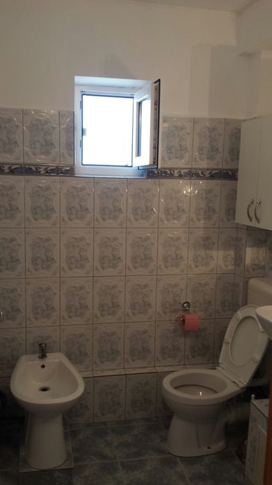 Inchiriez  apartament