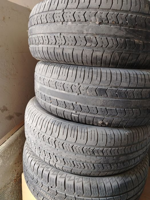 Балон бу 15 прадаетса по сто тиячи. Общий 800.000 чут чут уступка ест