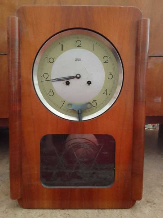 Predom Metron настенен часовник Полша