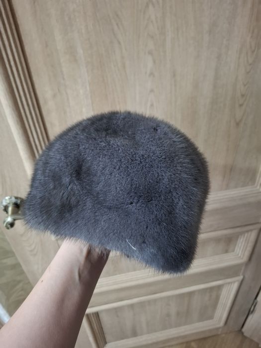 Норковая шапка серого цвета