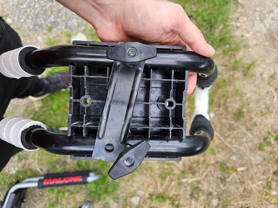 Стойки за каяци на кола