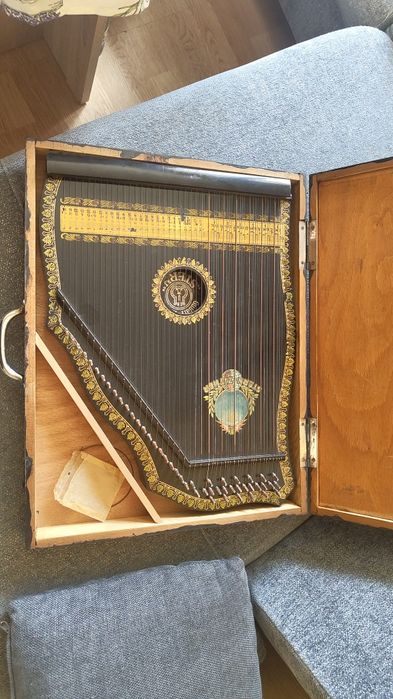 Немска Цитра 51 струни