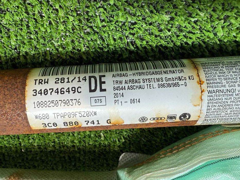 AIRBAG CORTINA STANGA VOLSKWAGEN PASSAT B7 BlueMotion 2.0 DIESEL 2014 COD OEM 34074649C / 3C0880741G / BERLINA 2010-2014