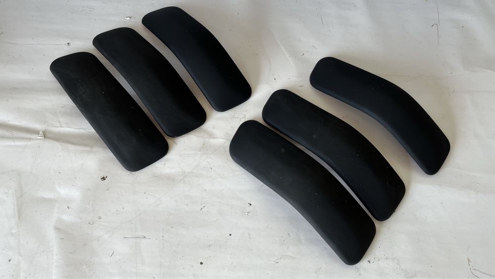 4 броя комплект (леви и десни) защитни лайстни Suzuki Grand Vitara