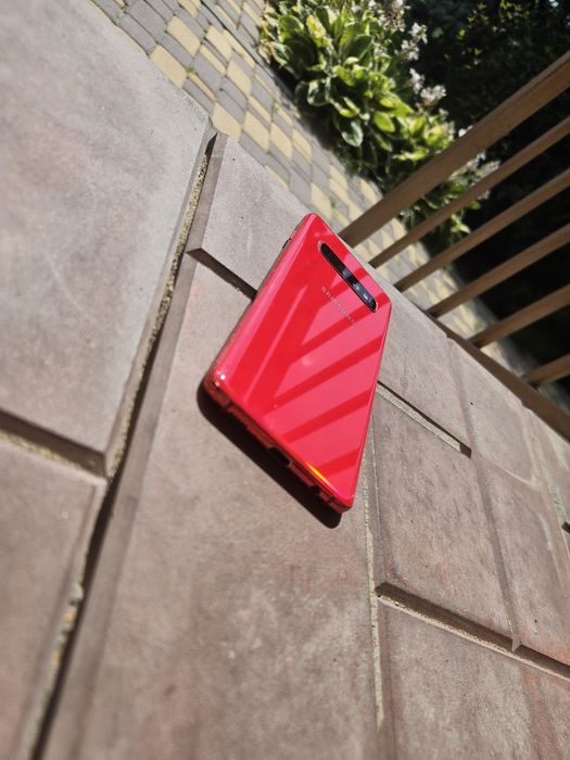 Samsung S10 Red Edition