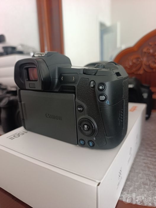 Canon EOS R+Canon RF 24-105 F4-7.1  IS STM