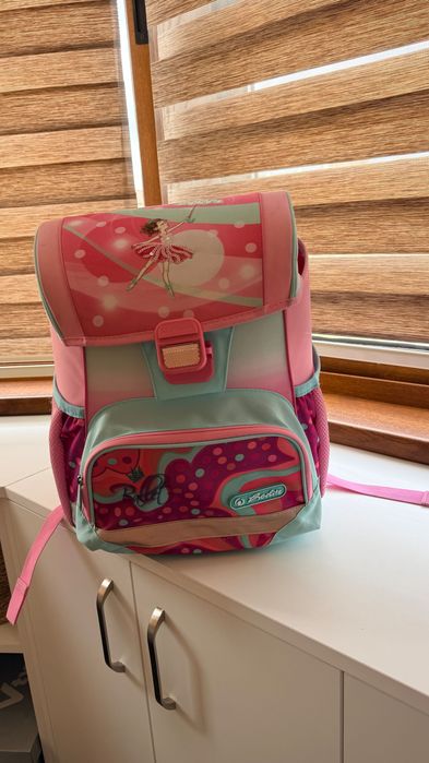 Раница за момиче