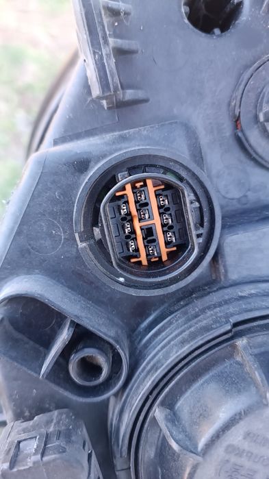 Ляв фар за Киа Соренто 2013-2015