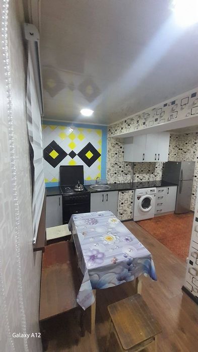 Продажа чиланзар 23 двух комнатная.  Балкон 2*6