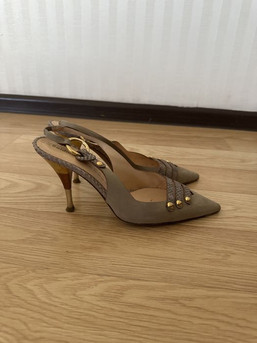 Продам женские туфли