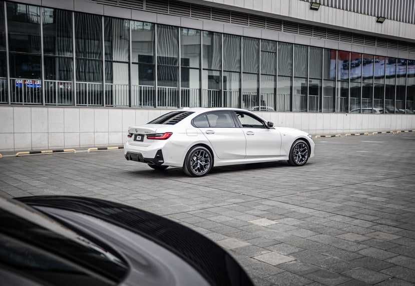 BMW 3 Series 330Li M Sport Night Package