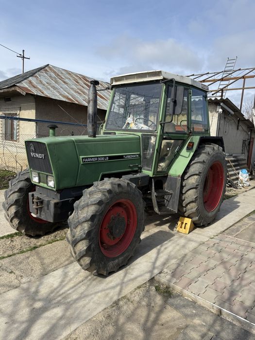 Fendt 306 4x4 - incarcator frontal