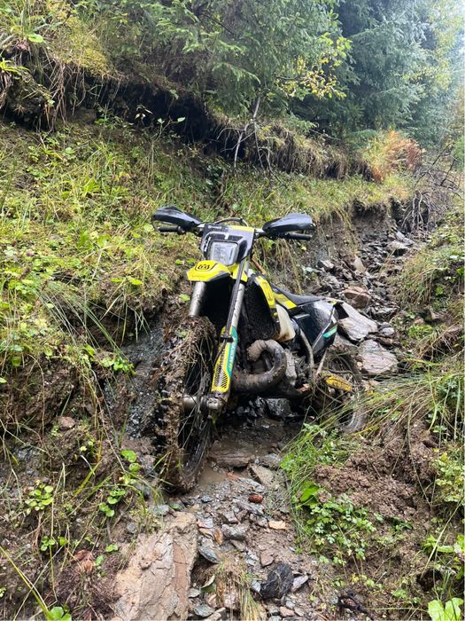 Husqvarna 300 2T 2023